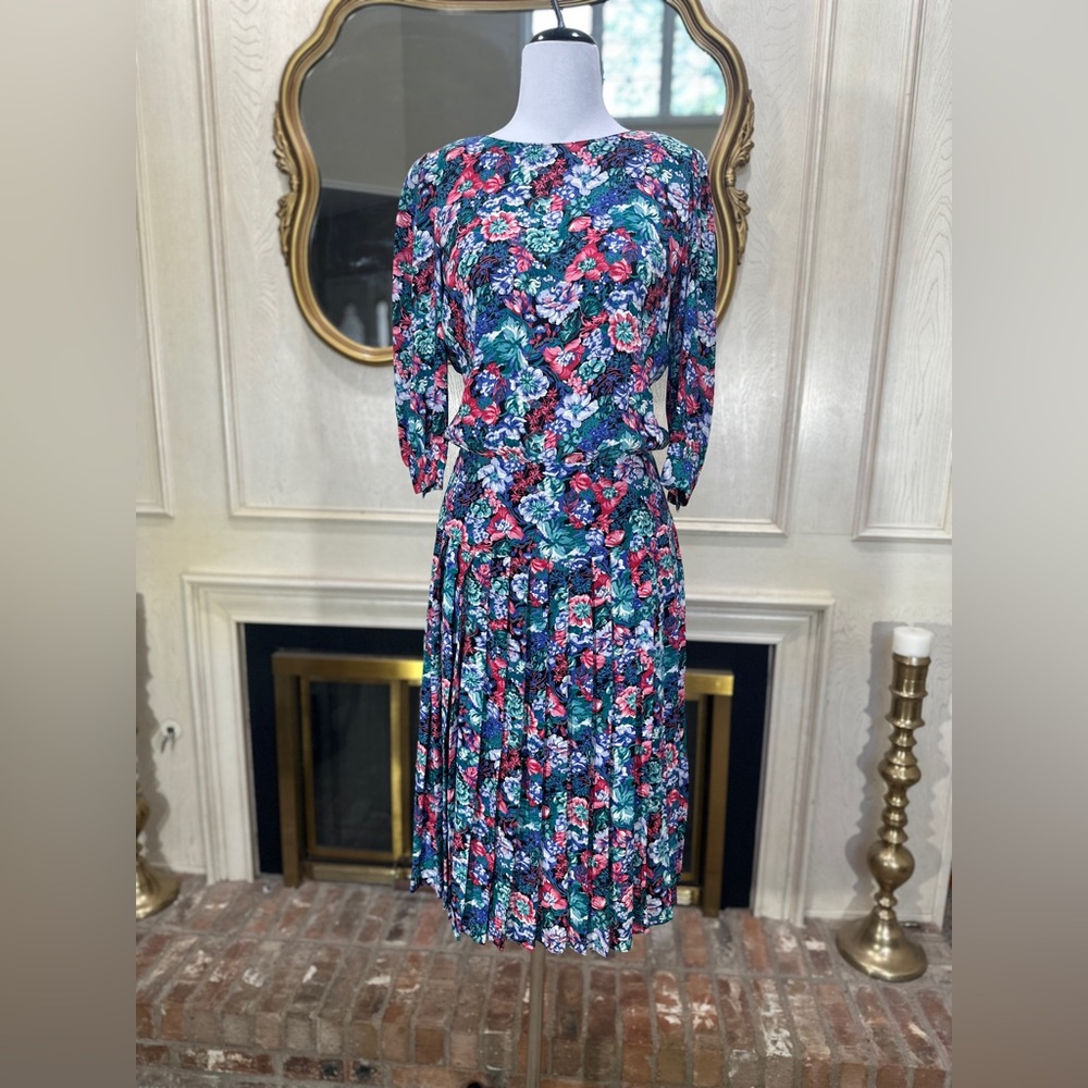 Vintage Karin‎ Stevens Petites Floral Pleated Midi Dress Size 8 | Made in USA
